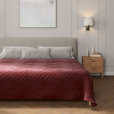 Velvet-Tagesdecke mit Rautensteppung von der Kollektion Velvet, Stoff: 704-37