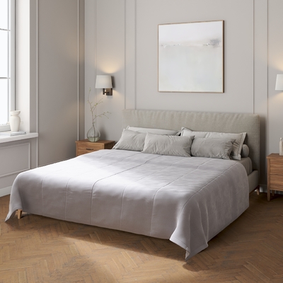 Velvet-Tagesdecke mit Streifen-Steppung von der Kollektion Velvet, Stoff: 704-36