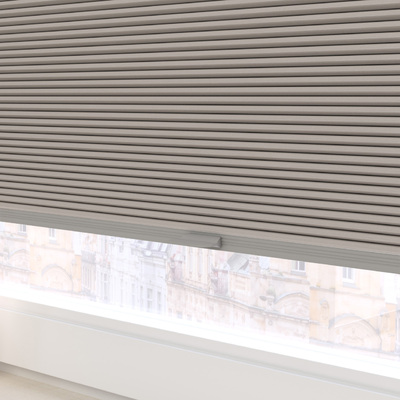 Up and Down Plisségardin Honeycomb fra kollektionen Plissé Honeycomb Blackout, Stof: HA-101