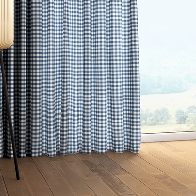 Vorhang mit Kräuselband von der Kollektion Quadro, Stoff: 136-01