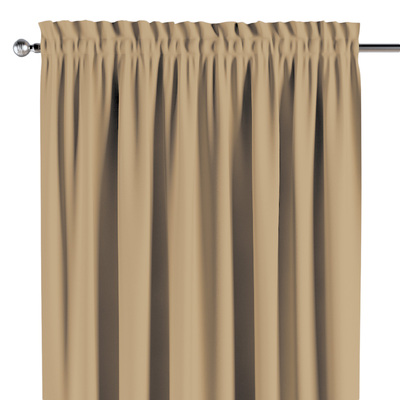 Slot and frill curtain