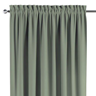 Slot and frill curtain