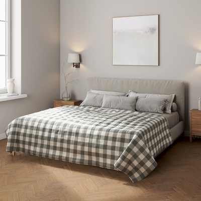 Přehoz s podélným prošitím v kolekci Quadro, látka: 136-13