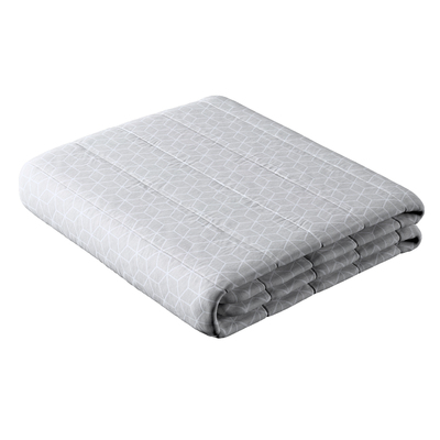 Sengetæppe quiltet<br/>10cm striber fra kollektionen Sunny, Stof: 143-50