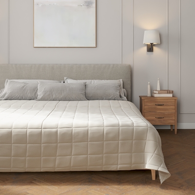 Tagesdecke mit Karosteppung von der Kollektion Ingrid, Stoff: 705-40