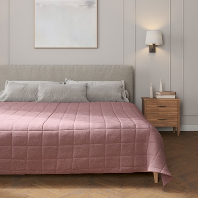 Sengetæppe quiltet<br/>10x10cm tern fra kollektionen Amsterdam, Stof: 704-48