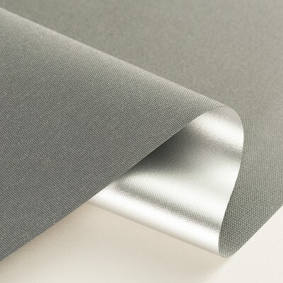 Rullegardiner - Blackout Silver 061 fra kolleksjonen Rullegardiner - Blackout Silver, Stoffets bredde: 061