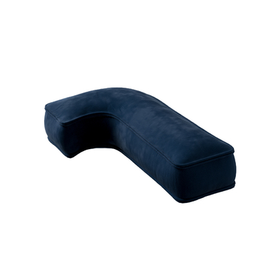 Raidė pagalvėlė  J