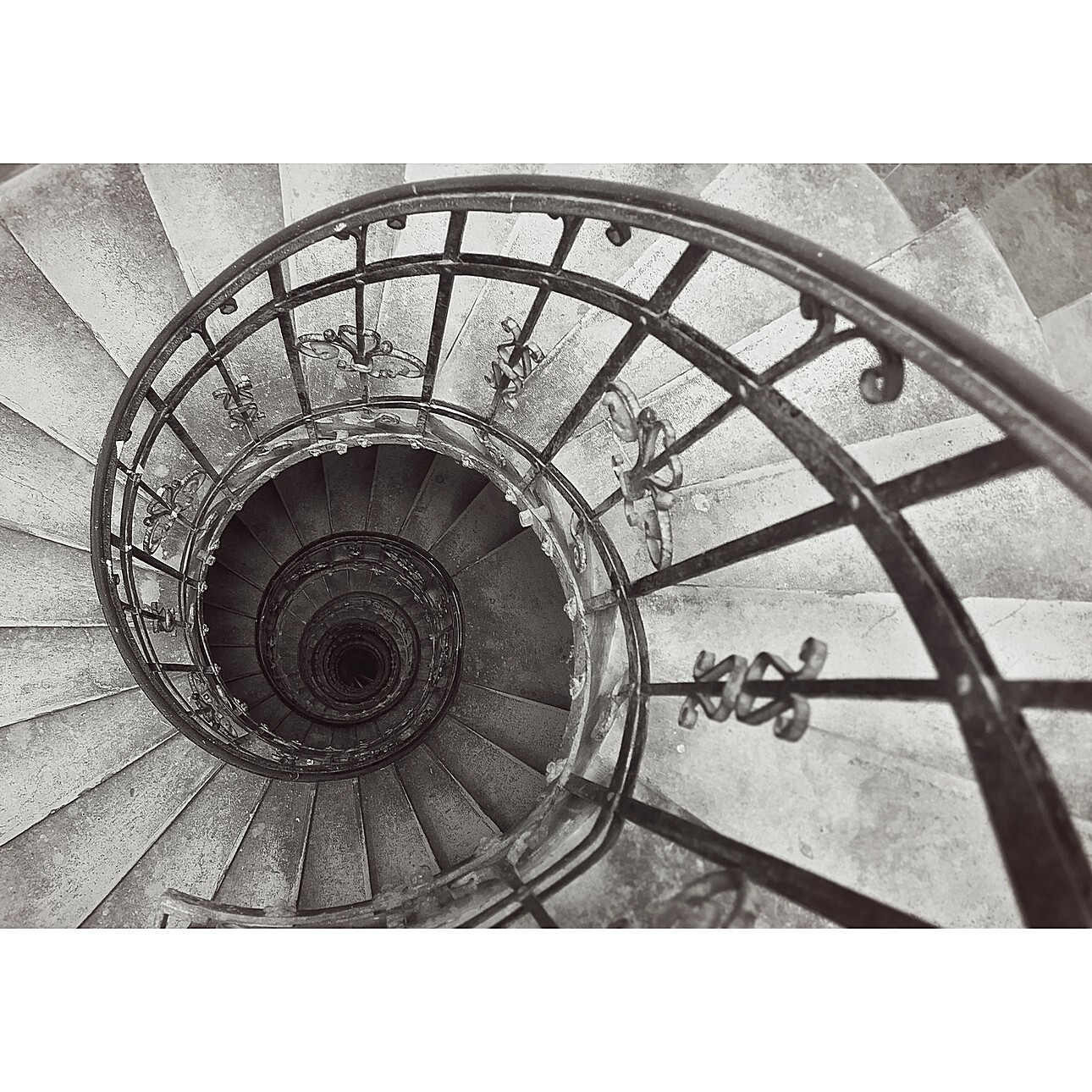 Dekoria Obraz na plátně Spiral Stairs, 70 x 50 cm