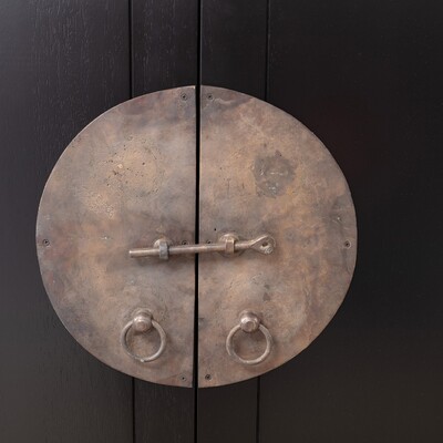 Szafa kredens Modern 104x56x170cm black 104 x 56 x 170 cm