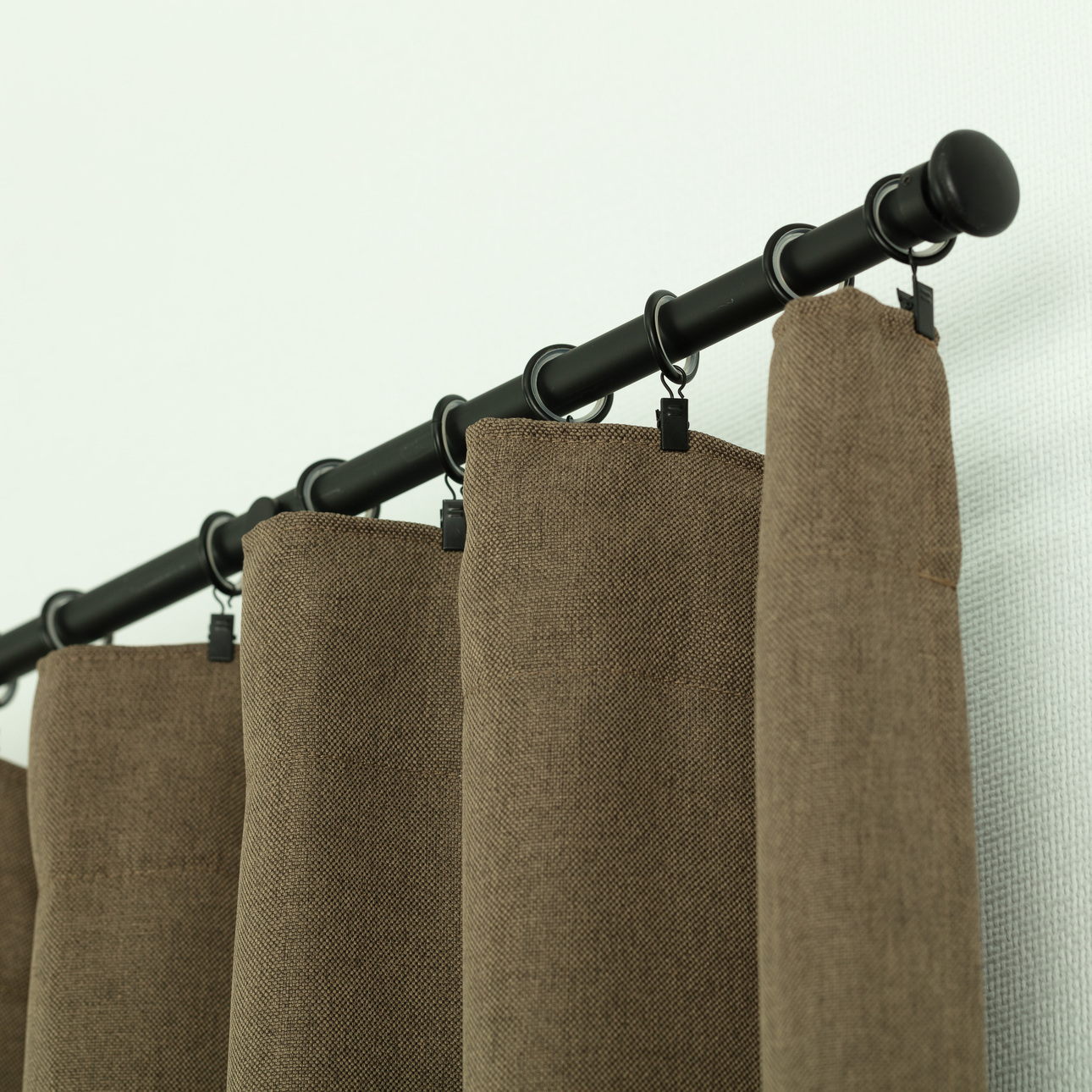 Zasłona BASIC na taśmie marszczącej 140x300cm jasne khaki 1 szt.