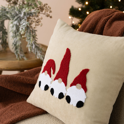 Poszewka na poduszkę Jolly Gnomes Red 43x43 cm 43x43 cm