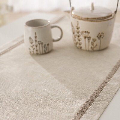 Table runner with lace 40x160 cm 40x160 cm in collection Linen, fabric: 392-05