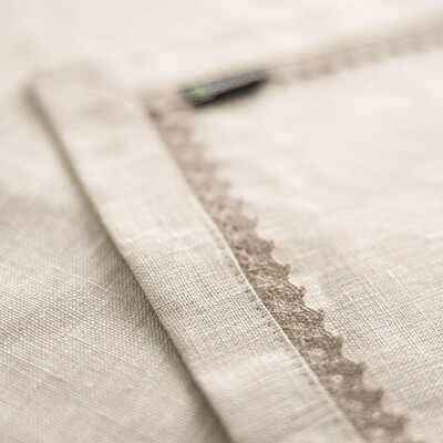 Table runner with lace 40x160 cm 40x160 cm in collection Linen, fabric: 392-05