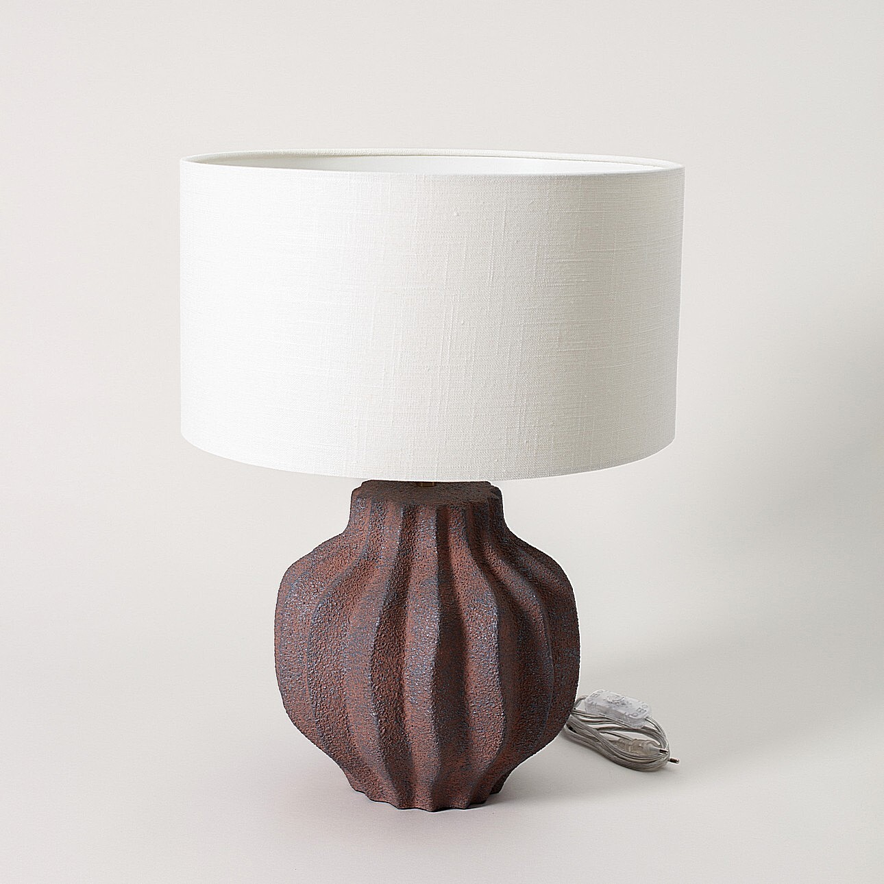 Levně Dekoria Stolní lampa Unda II 53 cm, 40x40x53 cm