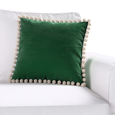 Kissenhülle Wera mit Bommeln 45 x 45 cm von der Kollektion Velvet, Stoff: 704-13