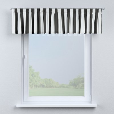 Pencil pleat pelmet