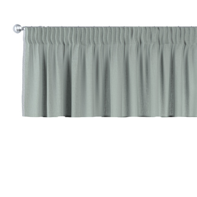 Pencil pleat pelmet