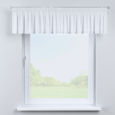 Pencil pleat pelmet