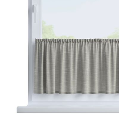 Slot valance