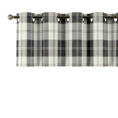 Eyelet pelmet